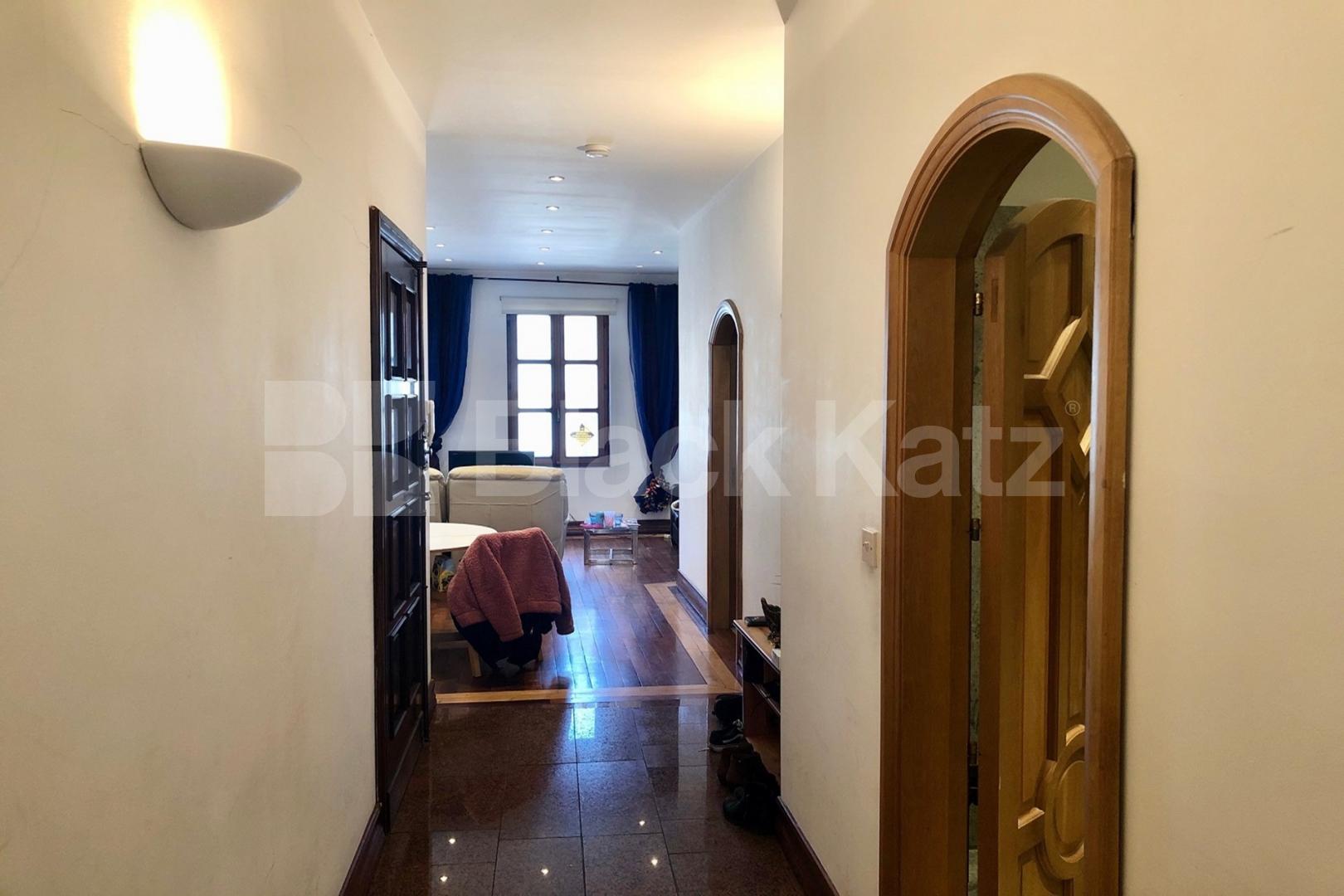 Superbly located, two bathrooms, generous period conversion  Union Street, London Bridge